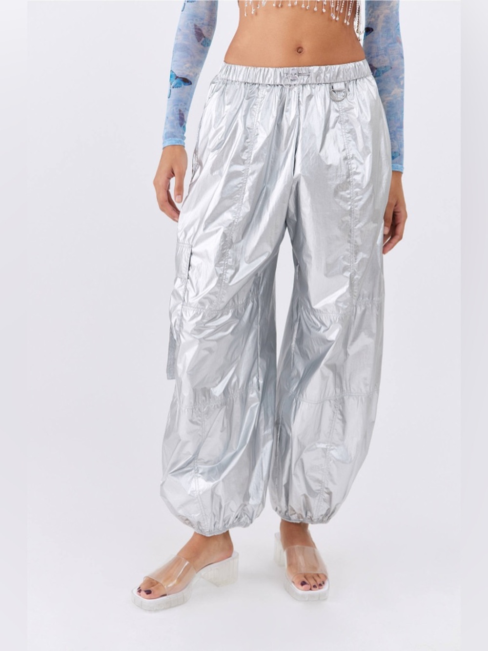 NWT UO Jana Metallic Balloon Cargo Pant - Picture 5 of 6
